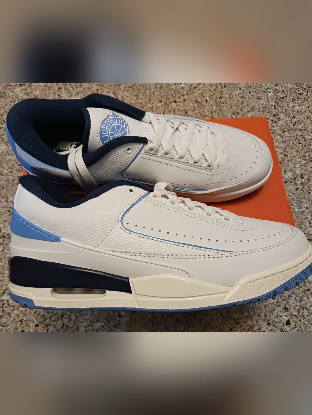 Men’s Low-Top Nike Air Jordan Sneakers in White and Blue